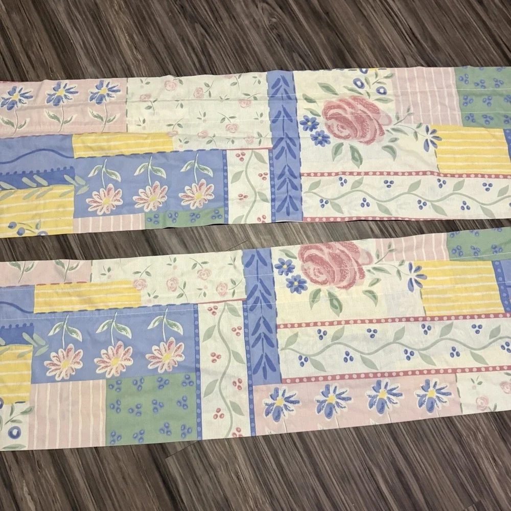 Springs set valance